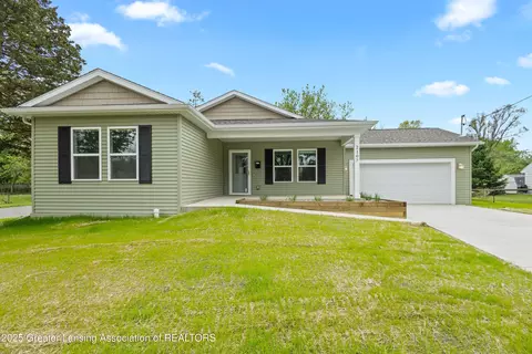 2107 Reo Rd, Lansing, MI 48910