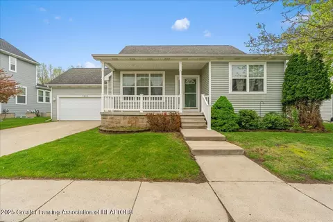 3816 Kiskadee Dr, East Lansing, MI 48823
