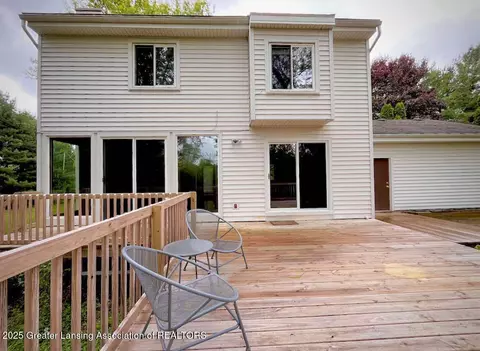Exterior - 310 Piper Rd, Haslett, MI 48840 photo 2 of 9