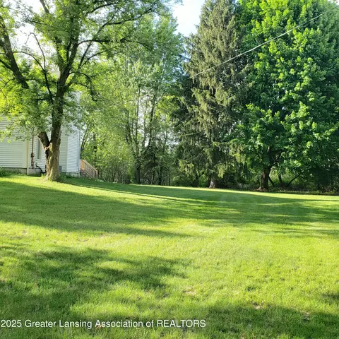 Exterior - 310 Piper Rd, Haslett, MI 48840 photo 6 of 9