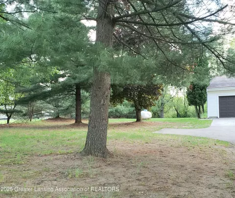 Exterior - 310 Piper Rd, Haslett, MI 48840 photo 7 of 9