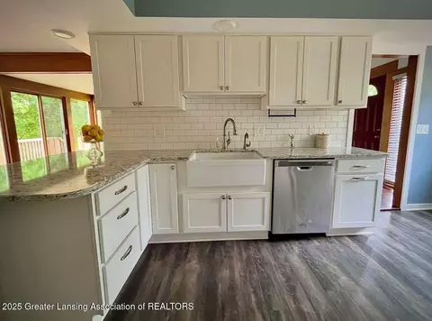 Kitchen - 310 Piper Rd, Haslett, MI 48840 photo 2 of 8