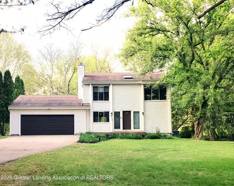 310 Piper Rd, Haslett, MI 48840