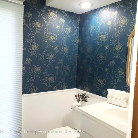 Bath - 310 Piper Rd, Haslett, MI 48840 photo 3 of 6