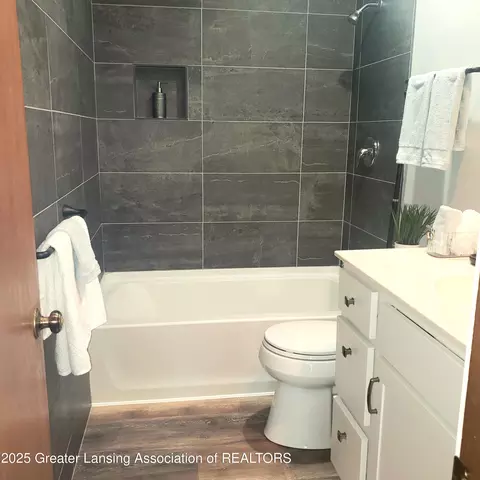 Bath - 310 Piper Rd, Haslett, MI 48840 photo 1 of 6