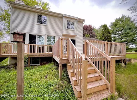 Exterior - 310 Piper Rd, Haslett, MI 48840 photo 3 of 9
