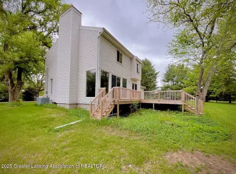 Exterior - 310 Piper Rd, Haslett, MI 48840 photo 5 of 9