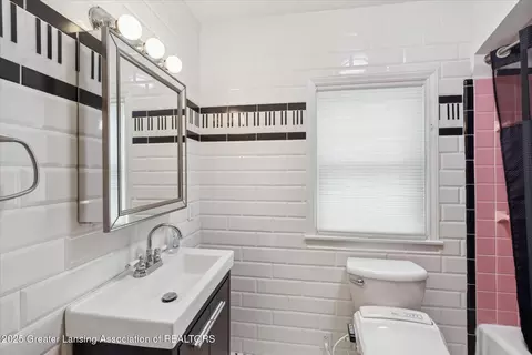 Bath - 428 E Miller Rd, Lansing, MI 48911 photo 2 of 2
