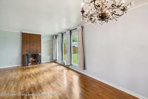 Living - 428 E Miller Rd, Lansing, MI 48911 photo 5 of 7