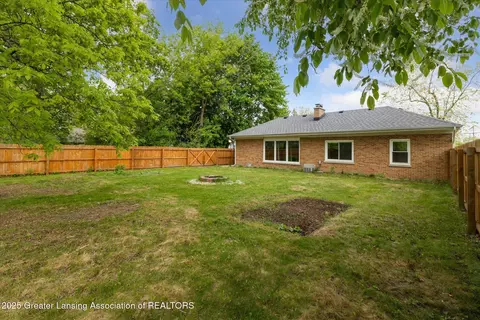 Exterior - 428 E Miller Rd, Lansing, MI 48911 photo 6 of 11
