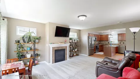 1055 Oakwood Dr, Dewitt, MI 48820 photo 9