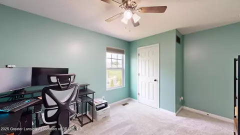 1055 Oakwood Dr, Dewitt, MI 48820 photo 20