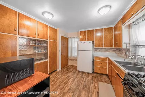Kitchen - 2018 Cooper Ave, Lansing, MI 48910 photo 1 of 1