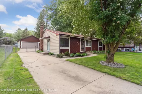 311 Lama Cir, Lansing, MI 48911