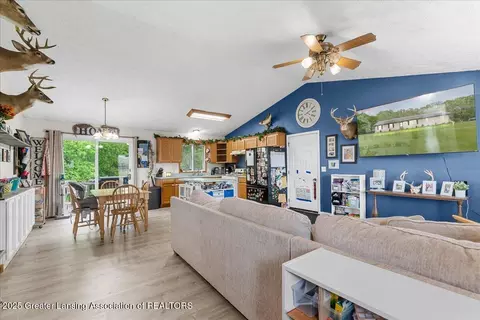 5669 Elm Rd, Olivet, MI 49076 photo 7