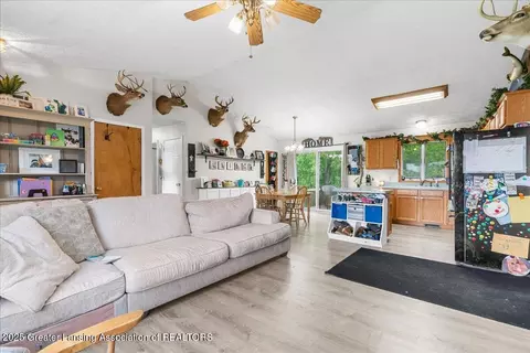5669 Elm Rd, Olivet, MI 49076 photo 9
