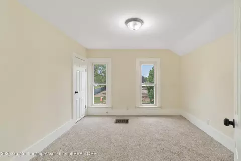 Bedroom - 828 Backus St, Jackson, MI 49202 photo 1 of 4