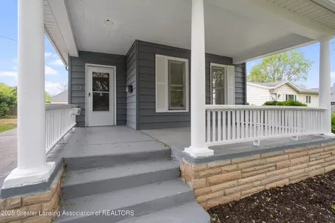 Exterior - 828 Backus St, Jackson, MI 49202 photo 1 of 1
