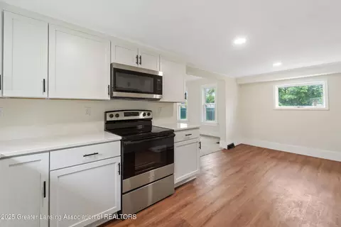 Kitchen - 828 Backus St, Jackson, MI 49202 photo 3 of 3