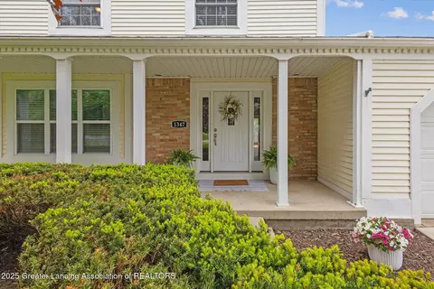 1347 N Creyts Rd, Lansing, MI 48917