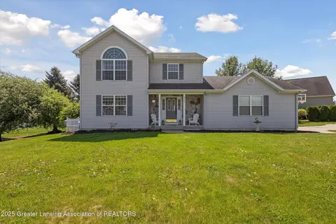 3795 Kirkland Ridge Dr, Holt, MI 48842