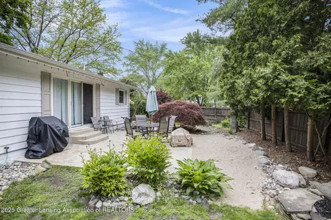 Exterior - 1504 Forest Hills Dr, Okemos, MI 48864 photo 6 of 8