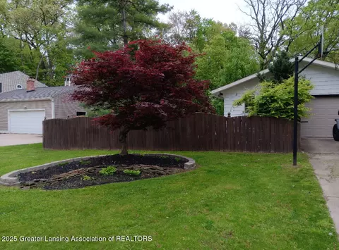 Exterior - 1504 Forest Hills Dr, Okemos, MI 48864 photo 4 of 8