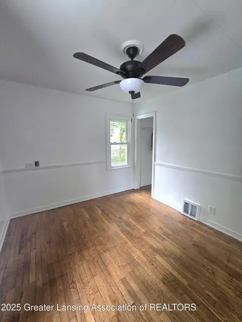 1427 Sheldon St, Lansing, MI 48906 photo 10