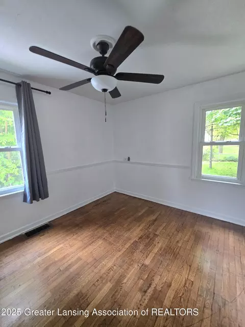 1427 Sheldon St, Lansing, MI 48906 photo 11