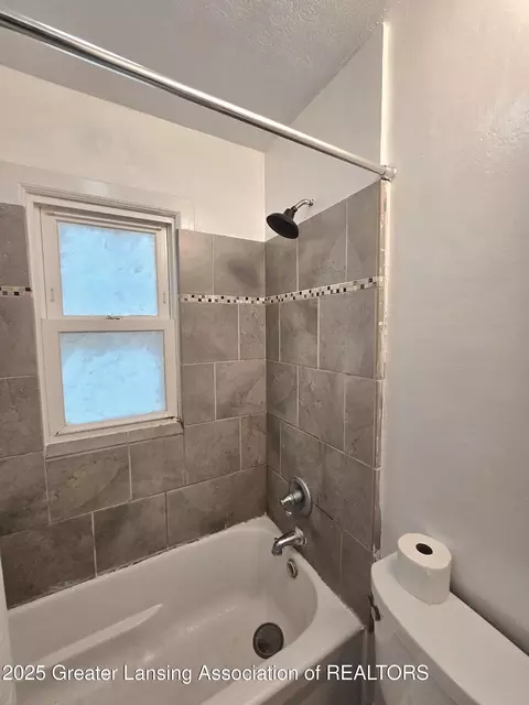 1427 Sheldon St, Lansing, MI 48906 photo 16