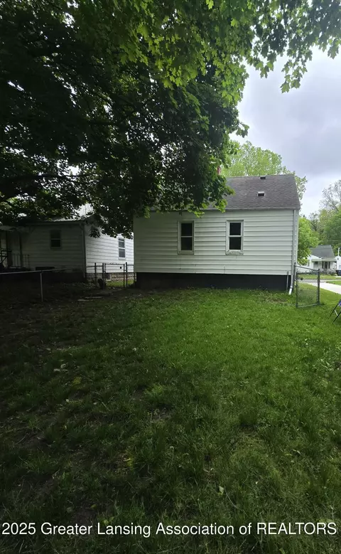 1427 Sheldon St, Lansing, MI 48906 photo 22