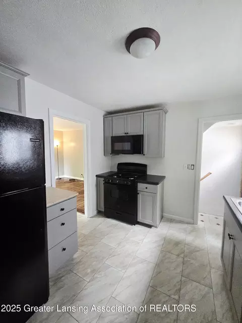1427 Sheldon St, Lansing, MI 48906 photo 6