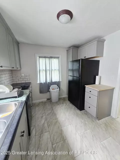 1427 Sheldon St, Lansing, MI 48906 photo 7