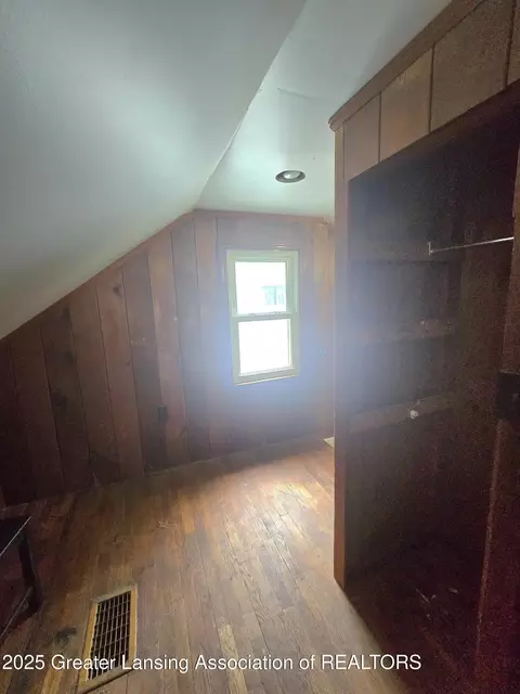 1427 Sheldon St, Lansing, MI 48906 photo 18