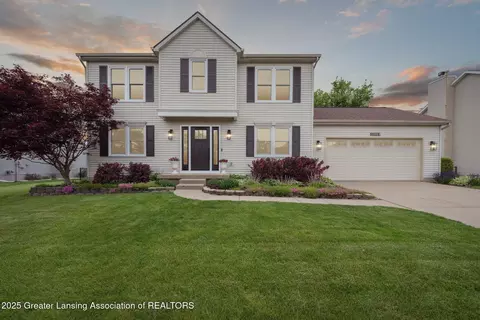 12317 Mission Hills Dr, Dewitt, MI 48820