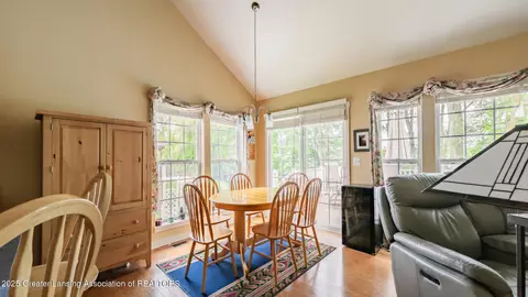 360 E Bailey Cir, Mason, MI 48854 photo 13