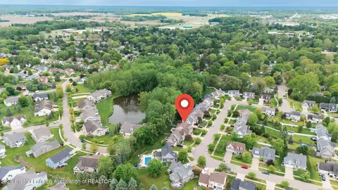 360 E Bailey Cir, Mason, MI 48854 photo 4