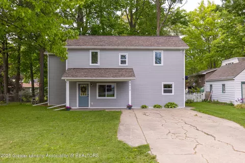 4614 Addison Rd, Lansing, MI 48917