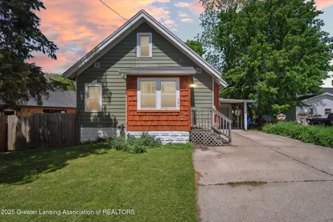 304 W State St, Saint Johns, MI 48879