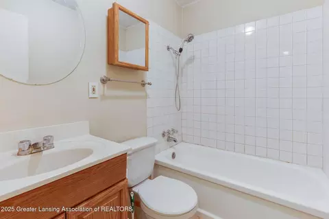 Bath - 6394 Stephen, Brighton, MI 48116 photo 1 of 1