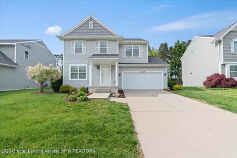 4026 Watts Ln, Lansing, MI 48911
