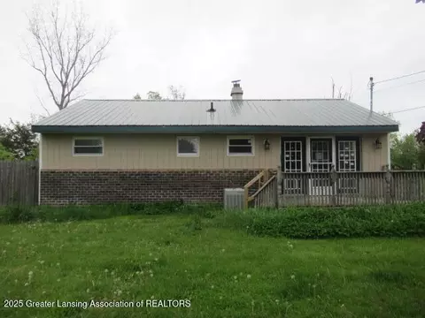 2071 Vandekarr Rd, Owosso, MI 48867