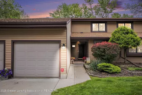 2022 Greenwich Ct, Lansing, MI 48910