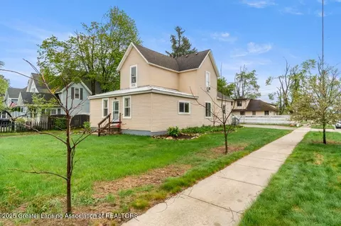 202 E 3rd St, Gaylord, MI 49735
