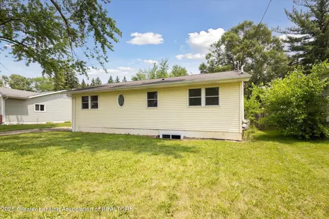 Exterior - 127 S Dibble Ave, Lansing, MI 48917 photo 5 of 5