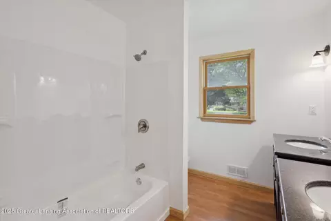 Bath - 127 S Dibble Ave, Lansing, MI 48917 photo 2 of 4