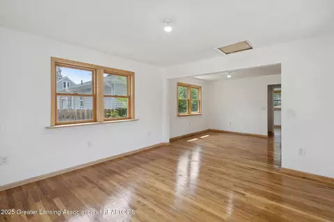 Living - 127 S Dibble Ave, Lansing, MI 48917 photo 4 of 5