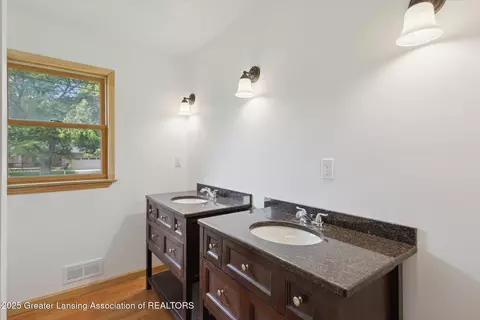 Bath - 127 S Dibble Ave, Lansing, MI 48917 photo 3 of 4