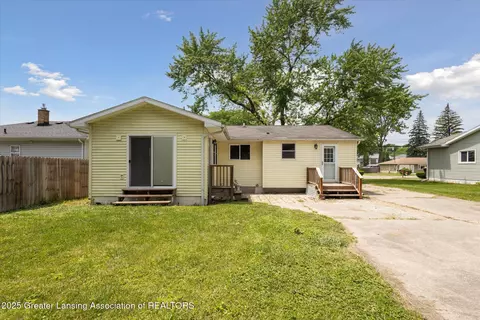 Exterior - 127 S Dibble Ave, Lansing, MI 48917 photo 3 of 5