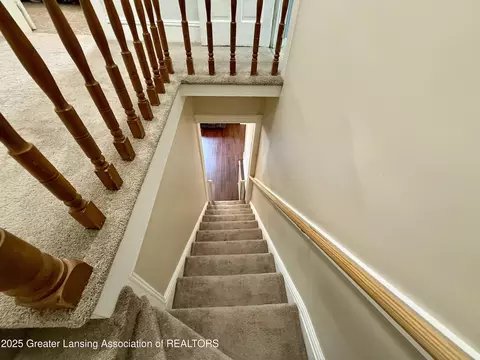 Entry Way - 616 Backus St, Jackson, MI 49202 photo 3 of 5
